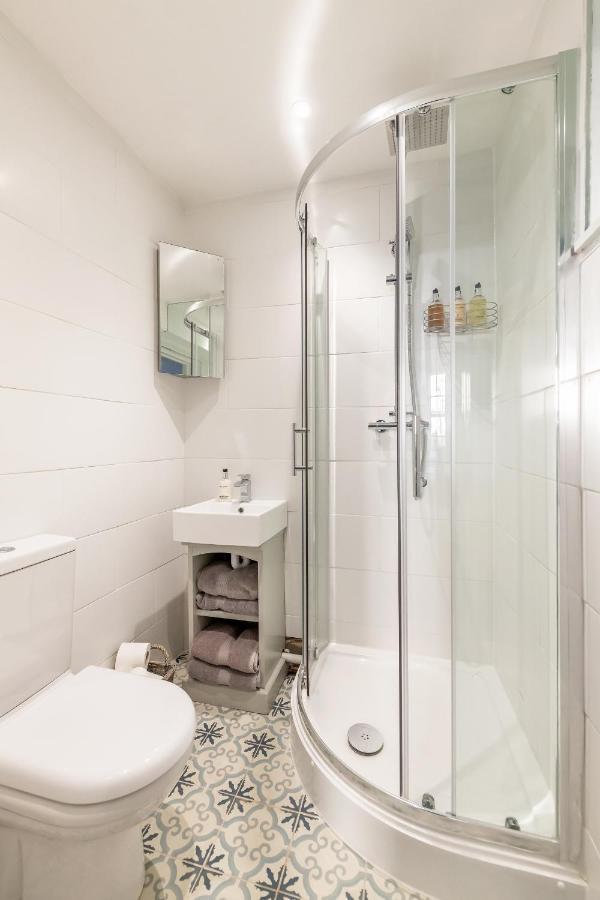 באת' Gorgeous Garden Apartment מראה חיצוני תמונה